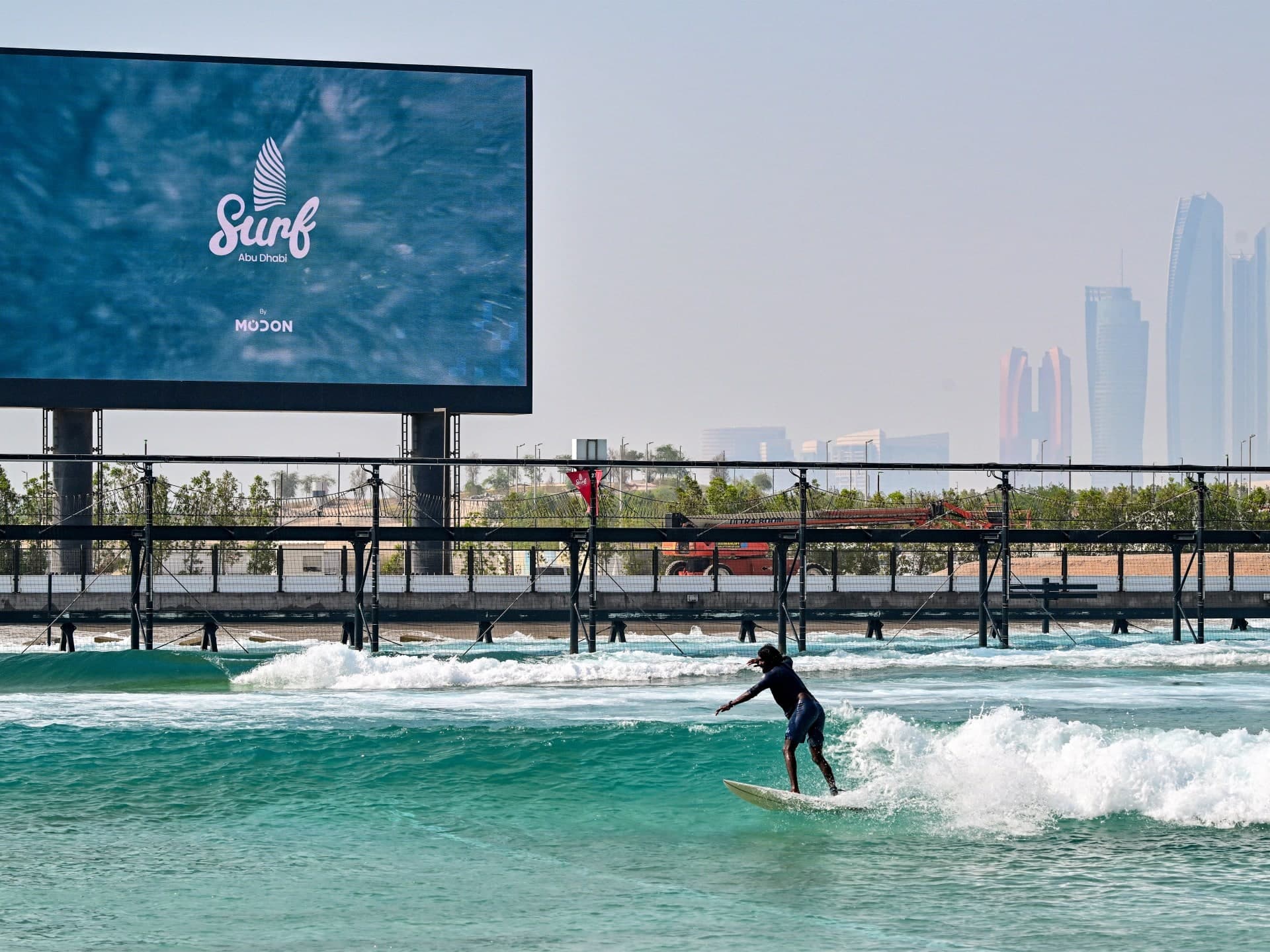 Surf Abu Dhabi, Abu Dhabi